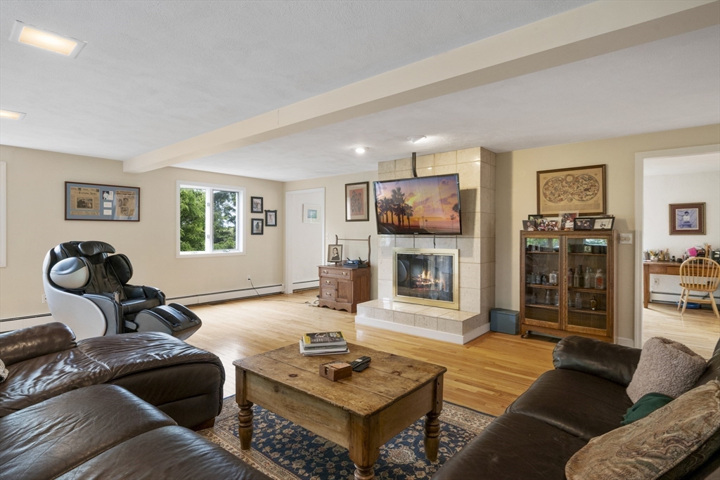 26 Forest Avenue Ext