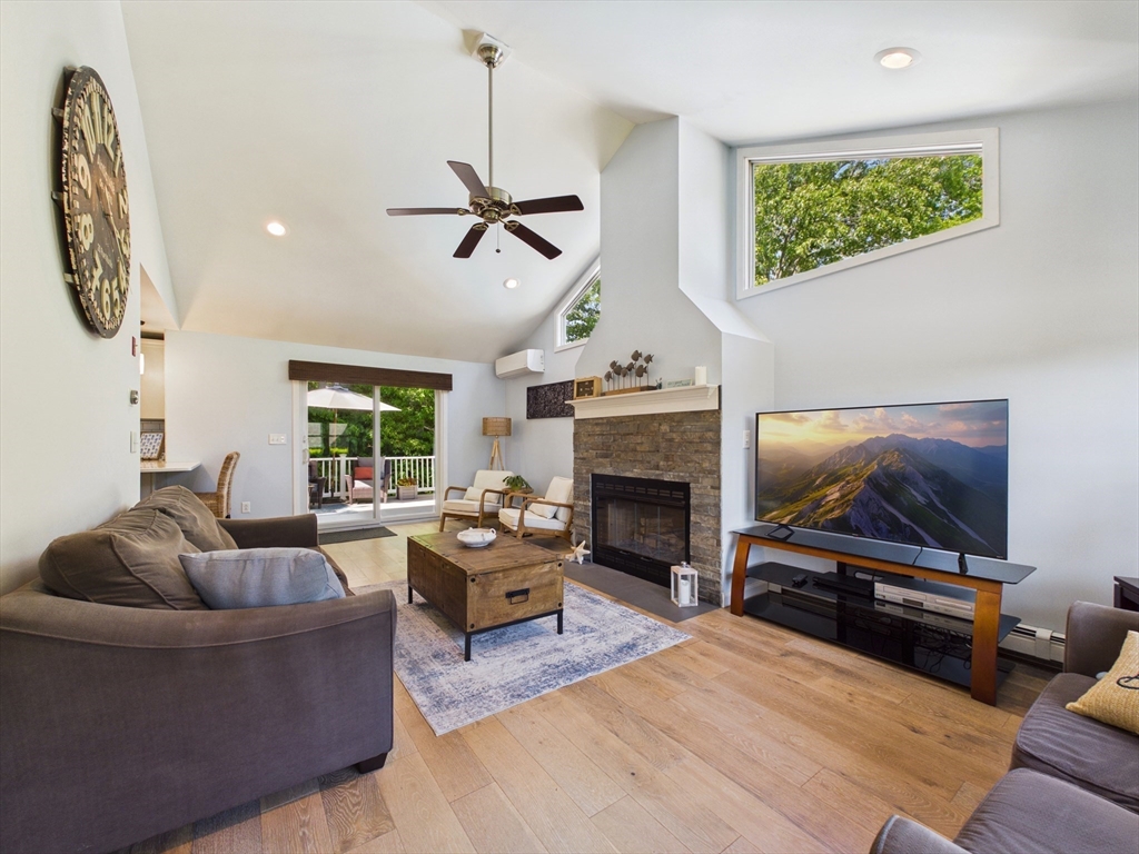 15 Heritage Rd
