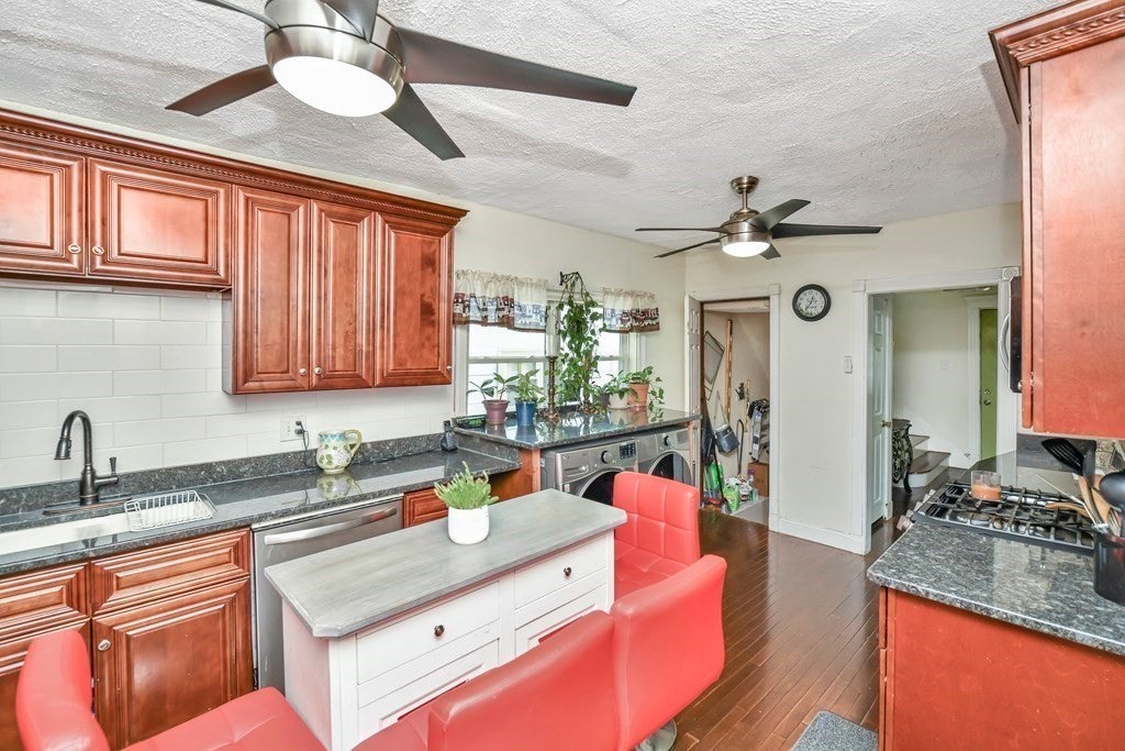3 Loring Pl, Malden, MA, 3 Loring Pl, Malden, MA Photo #2