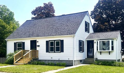 18 Greystone Ave Webster MA 01570