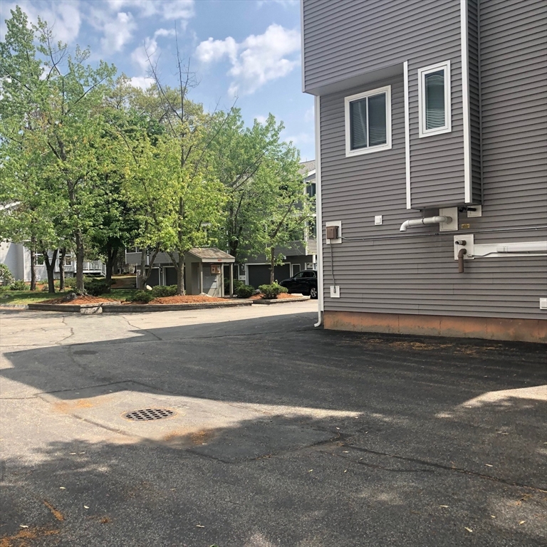 255 North Road 76