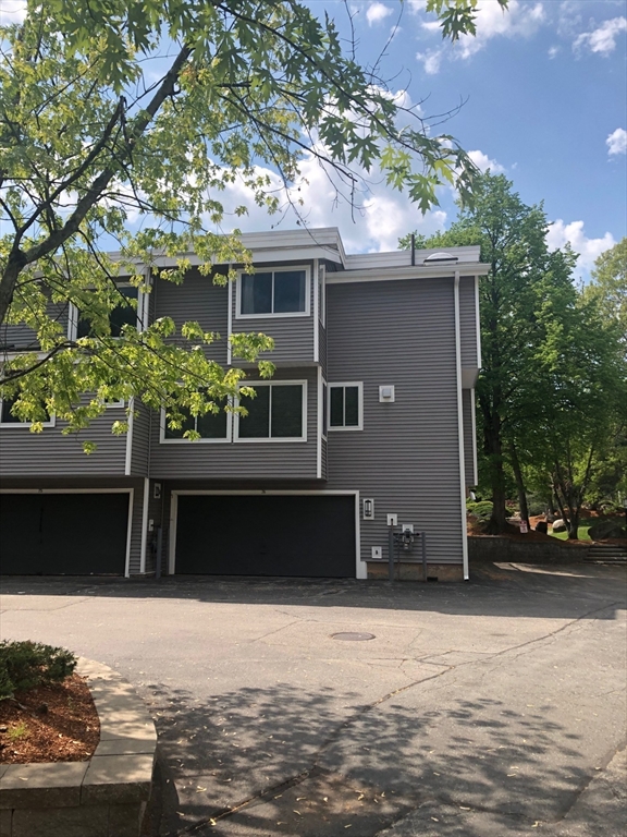 255 North Road 76
