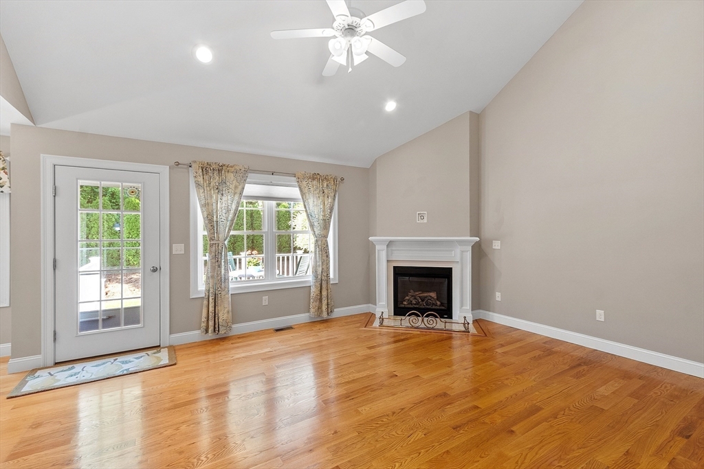 16 John Francis Ln 16