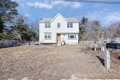 9 Marilyn Rd Bourne MA 02532