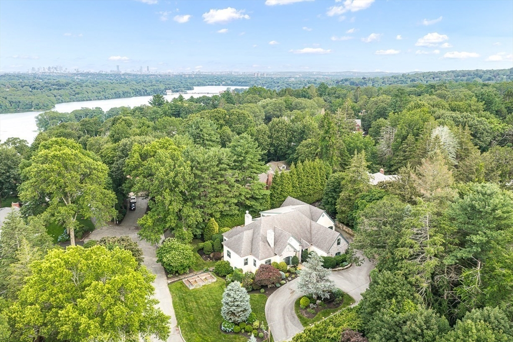 26 Swan Road