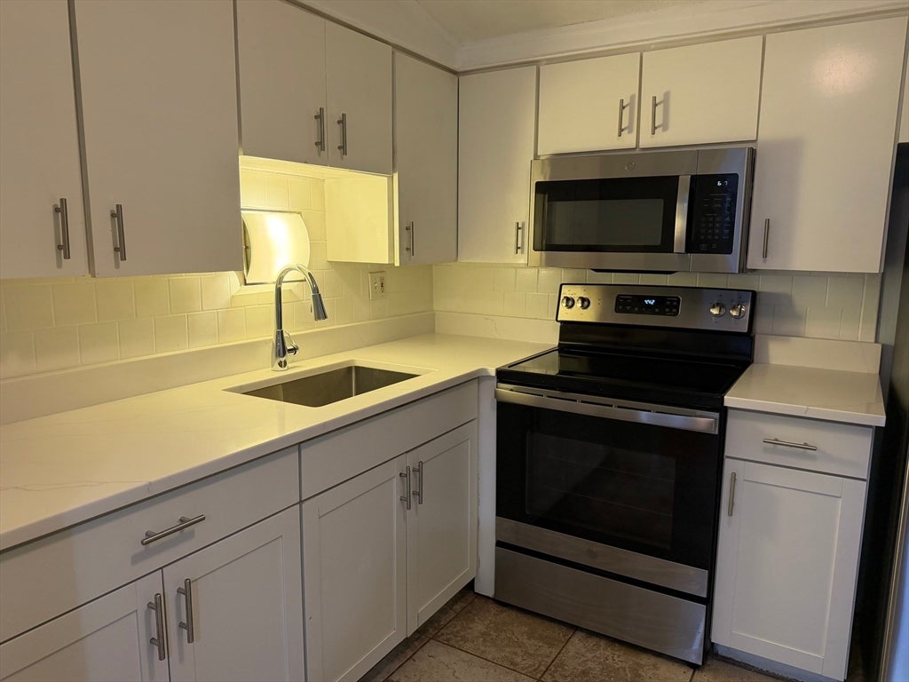 24 Spencer Rd 14N