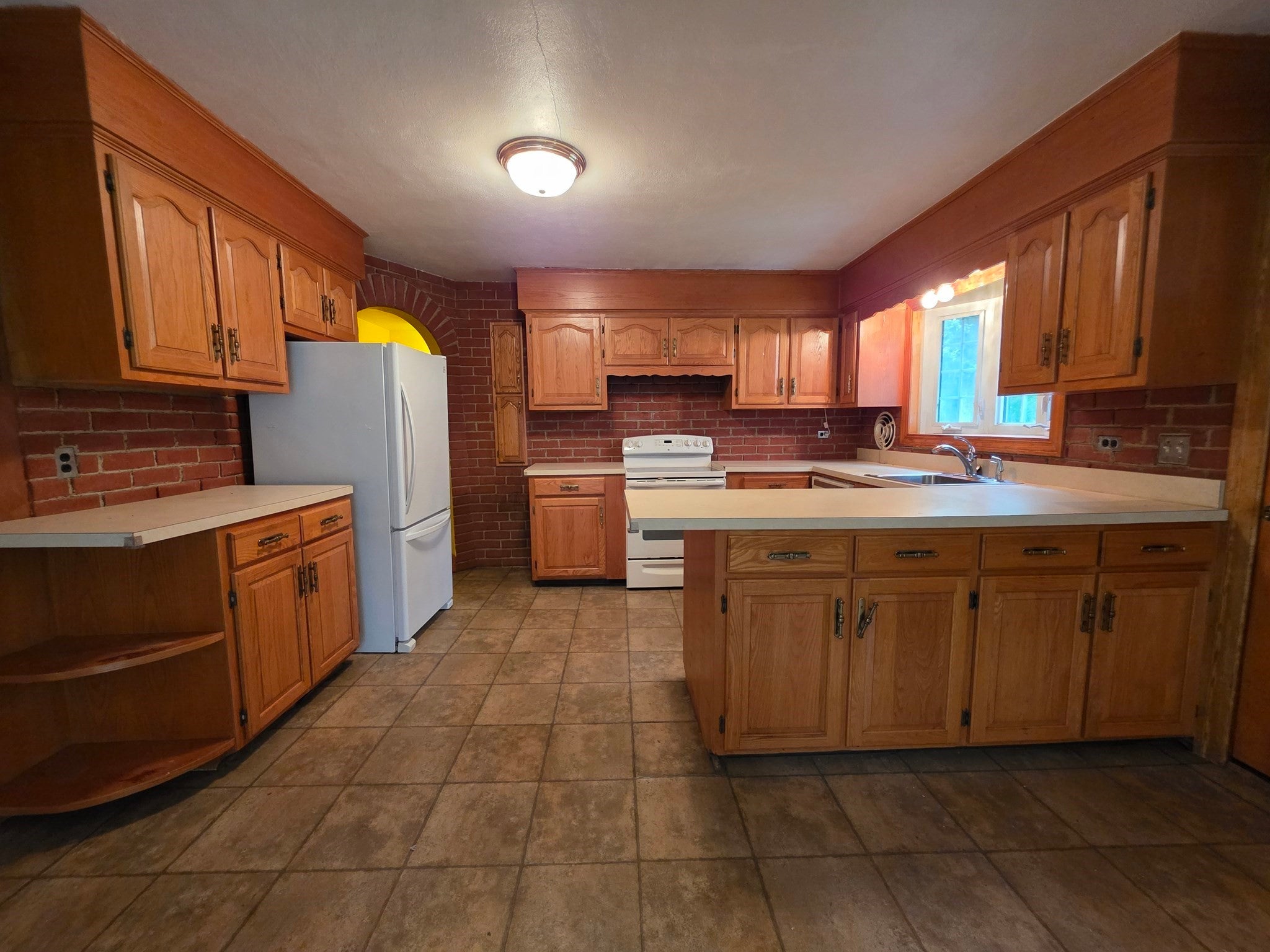 947 Main St, Wilbraham, MA, 947 Main St, Wilbraham, MA Photo #2