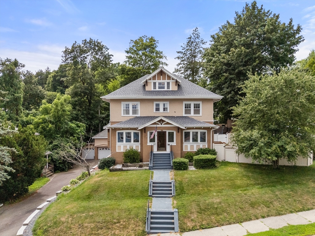 828 Pleasant St
