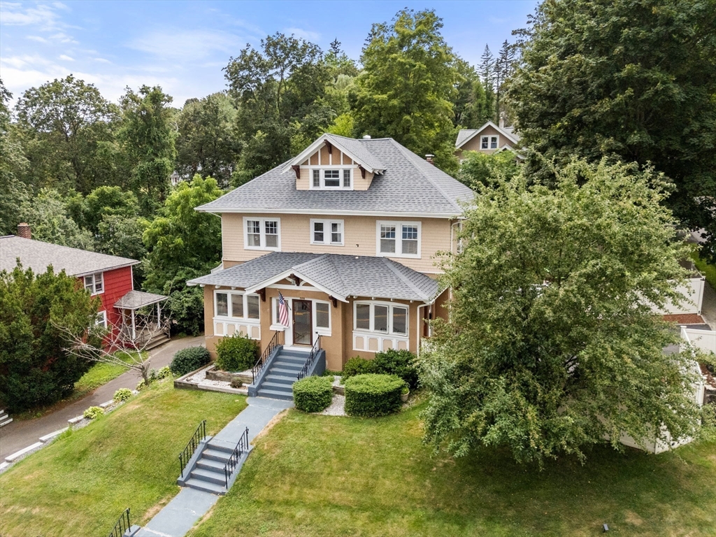 828 Pleasant St