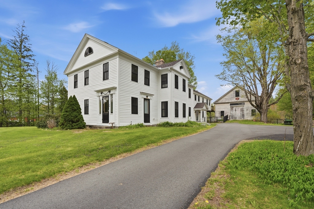 26 Main St, Hubbardston, MA Photo #1