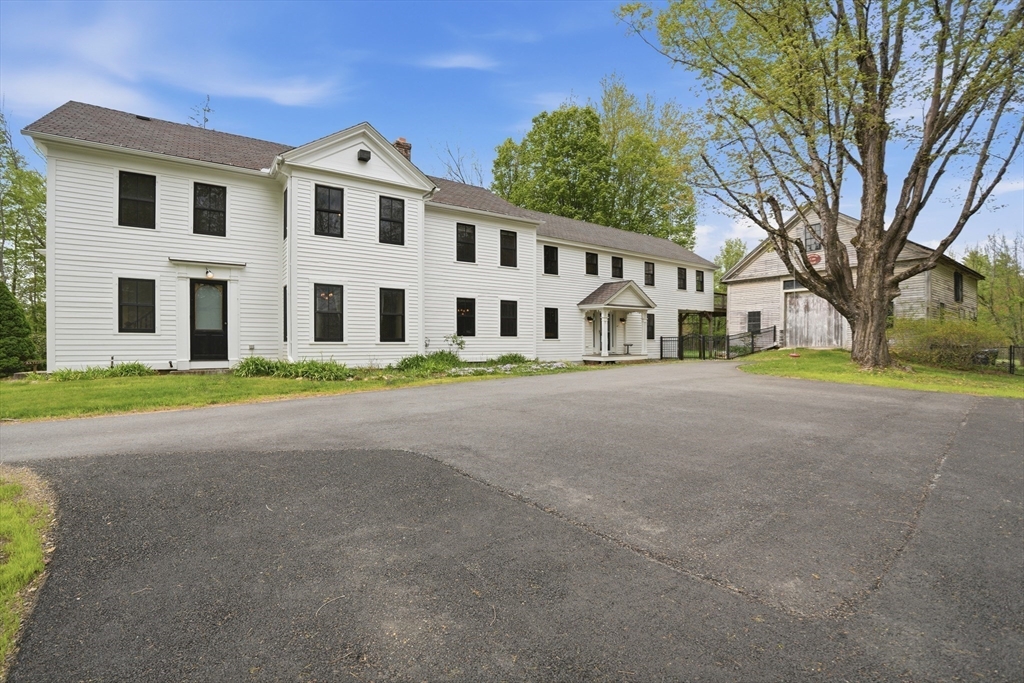 26 Main St, Hubbardston, MA Photo #3