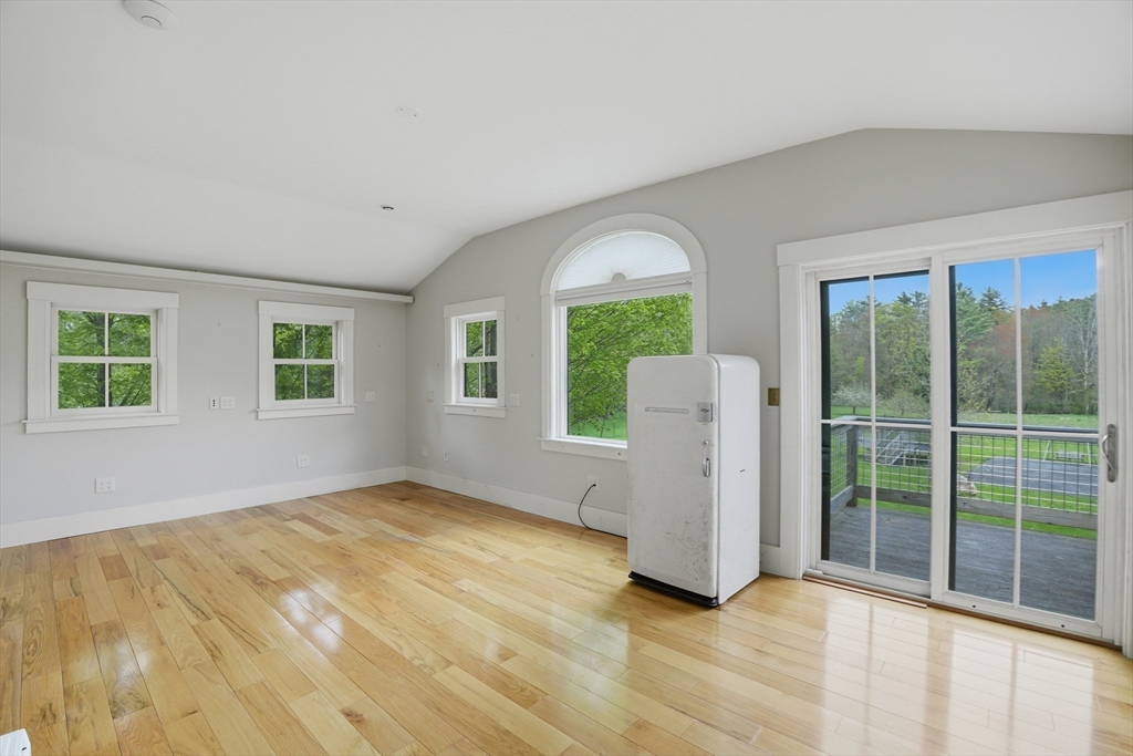 26 Main St, Hubbardston, MA Photo #25