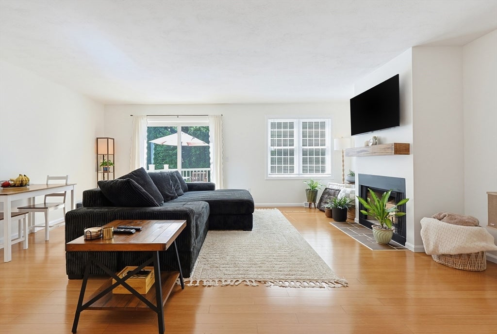 212 Laurelwood Dr #212, Hopedale, MA, 212 Laurelwood Dr #212, Hopedale, MA Photo #12