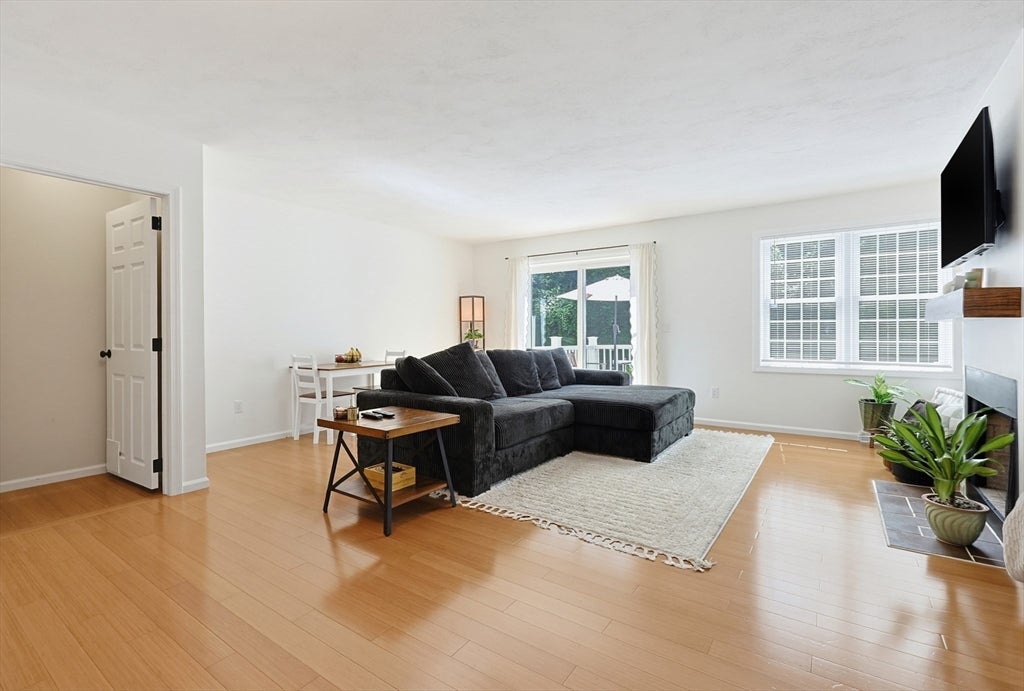 212 Laurelwood Dr #212, Hopedale, MA, 212 Laurelwood Dr #212, Hopedale, MA Photo #13