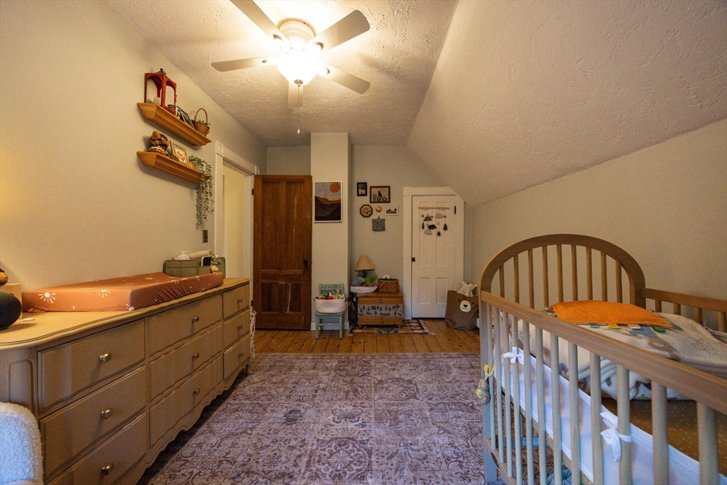 Chelmsford, Massachusetts 01863, United States, 3 Bedrooms Bedrooms, ,1 BathroomBathrooms,Residential,Active,234676