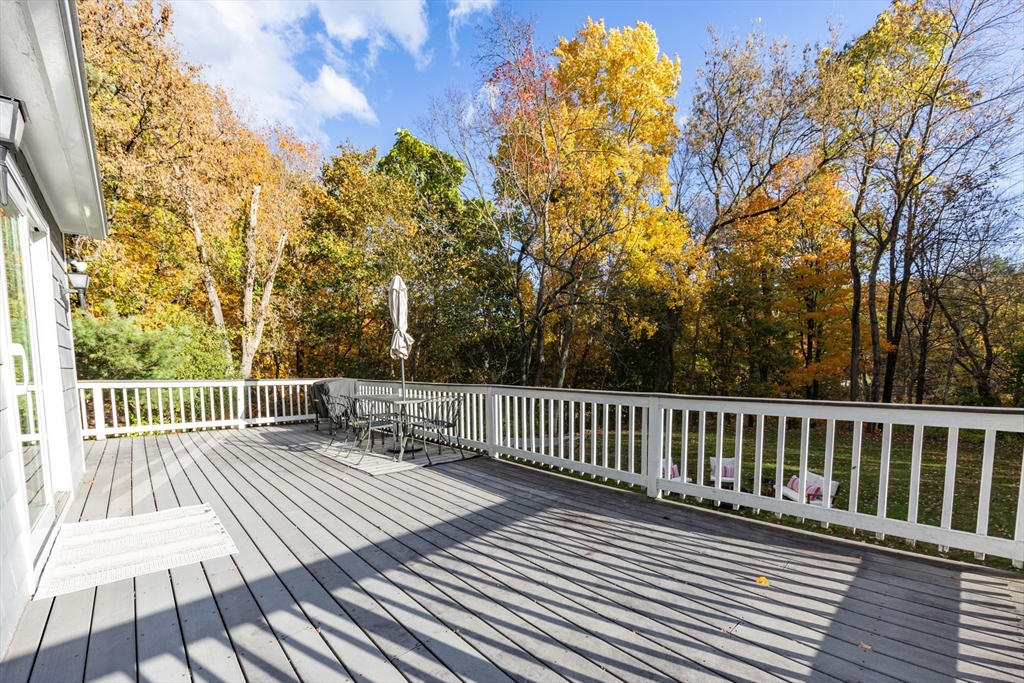 Chelmsford, Massachusetts 01863, United States, 3 Bedrooms Bedrooms, ,1 BathroomBathrooms,Residential,Active,234676