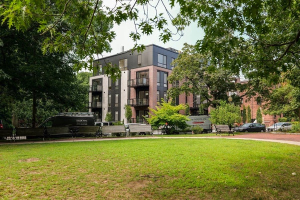 80 VERNON ST UNIT 2B, BROOKLINE, MA 02446 - Image 1b76d4eaed9f486d44995dc22c8ed584/3576875781