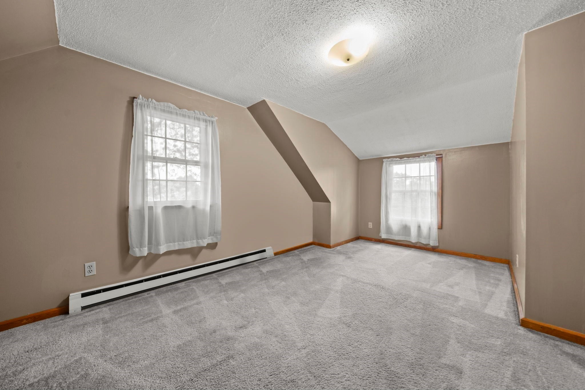 52 Wyman St, Woburn, MA Photo #32