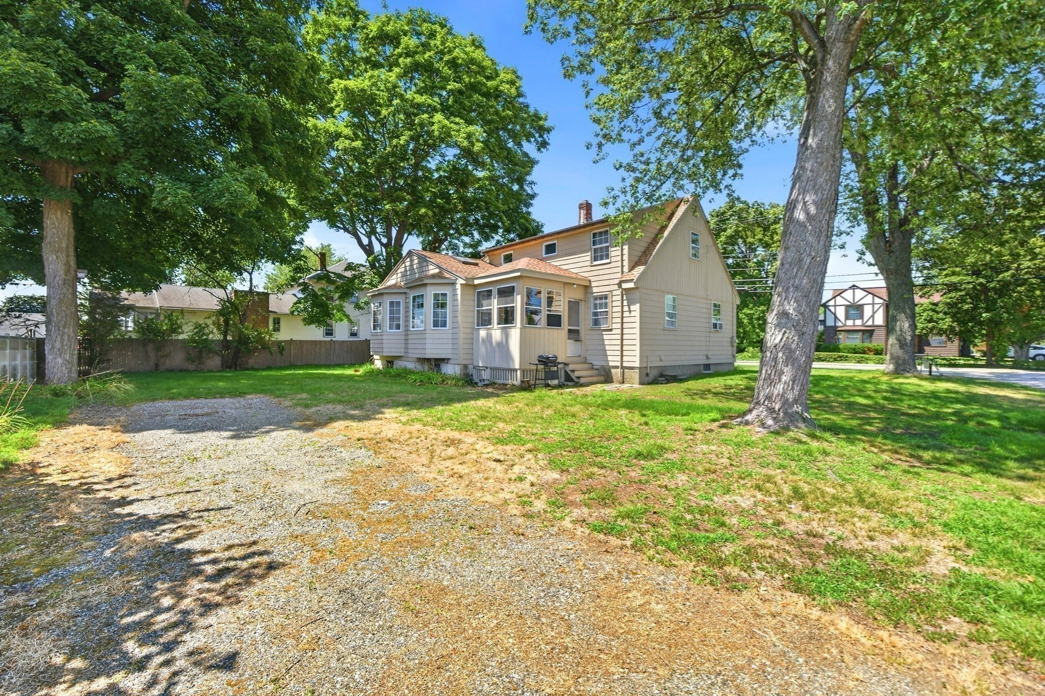 52 Wyman St, Woburn, MA Photo #4