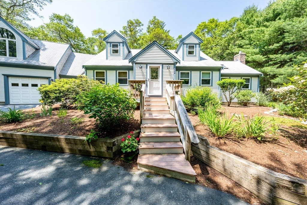 239 Whistleberry Dr