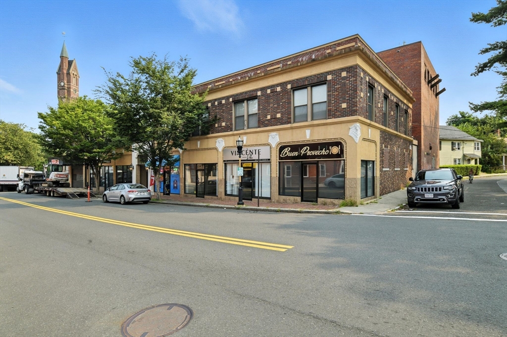 Photo 1 of 20 — 43 Springfield St, Chicopee, MA 01013