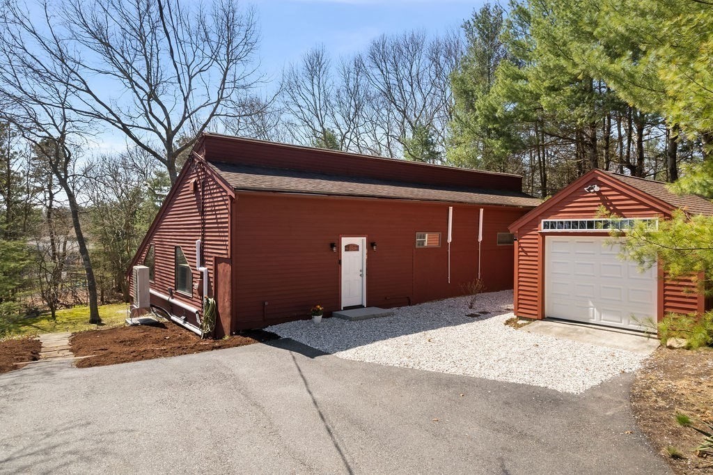 92 Carver Rd