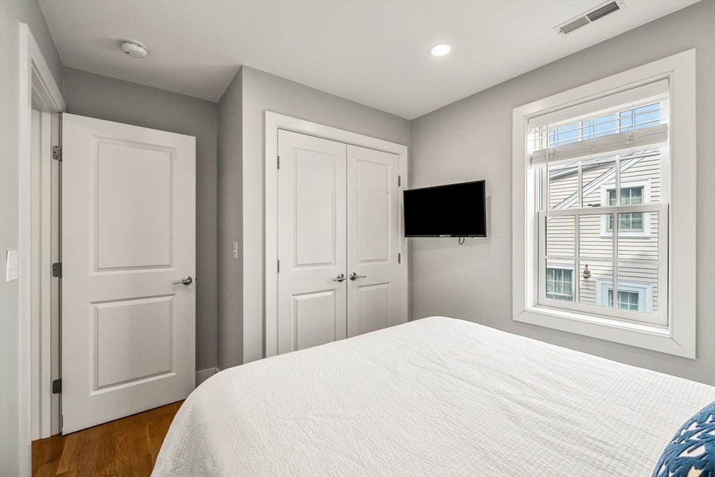 8 Hale Street #2, Rockport, MA Photo #12