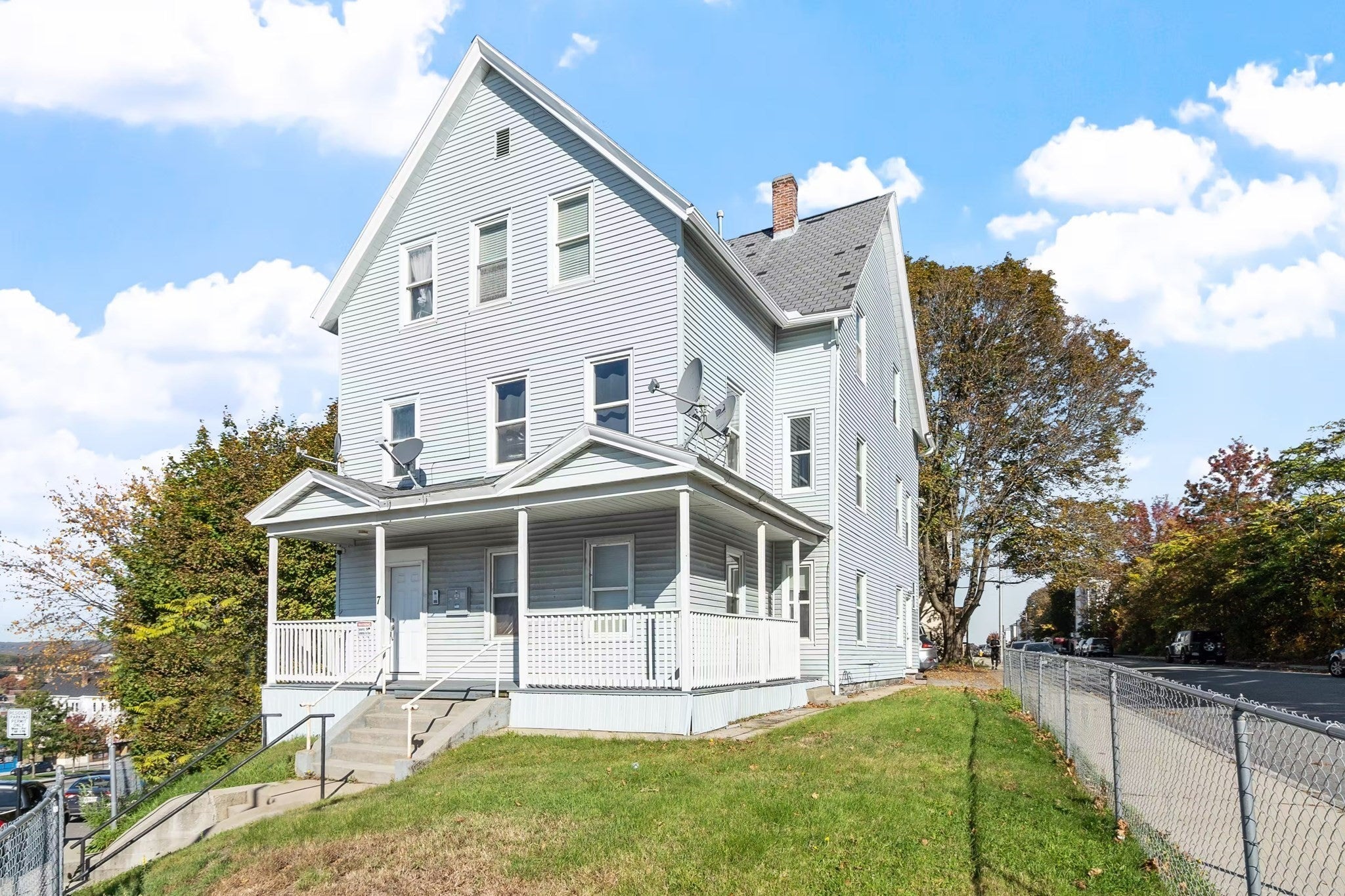 17 Winthrop St, Worcester, MA, 17 Winthrop St, Worcester, MA Photo #4