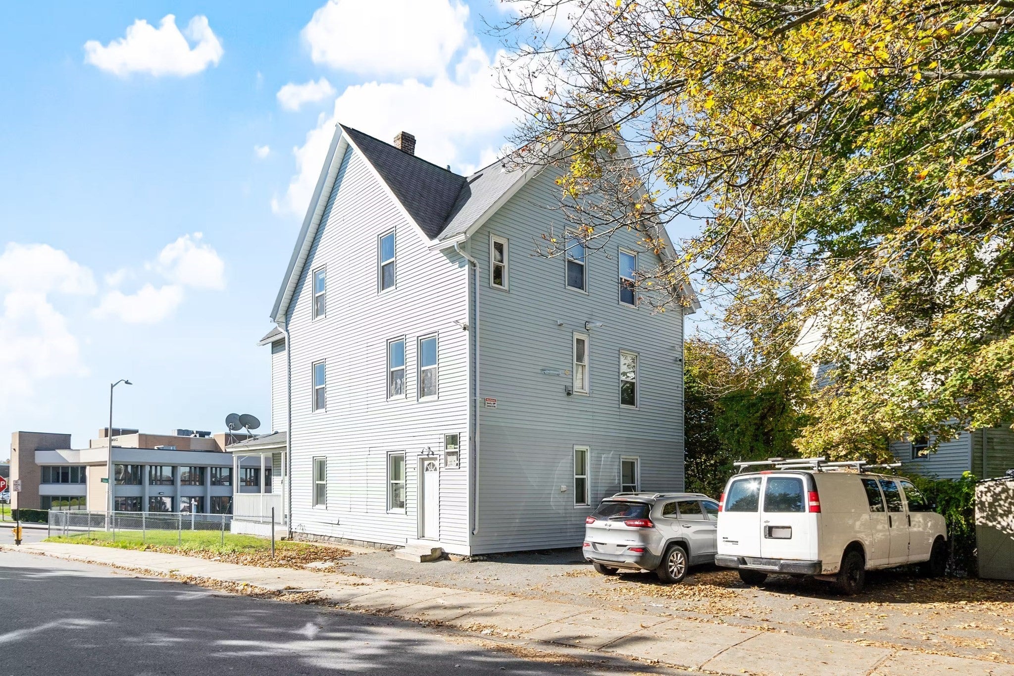 17 Winthrop St, Worcester, MA, 17 Winthrop St, Worcester, MA Photo #5