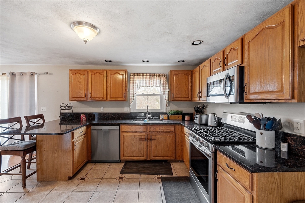 10 Merrimac Dr