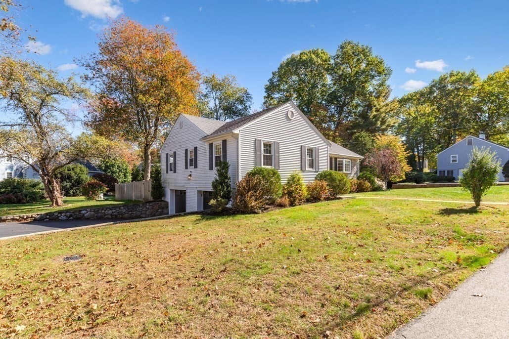 19 Longbow Rd, Lynnfield, MA, 19 Longbow Rd, Lynnfield, MA Photo #2
