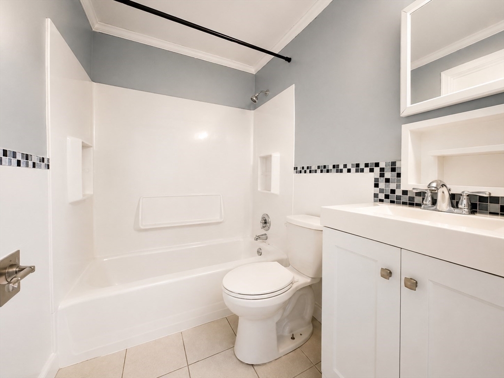 11 Auna Dr #6, Brockton, MA Photo #7