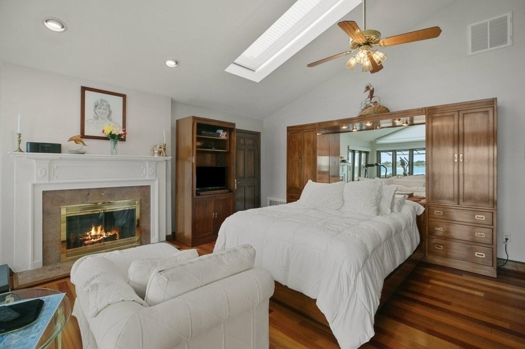68 Seaview Ave, Swansea, MA, 68 Seaview Ave, Swansea, MA Photo #18