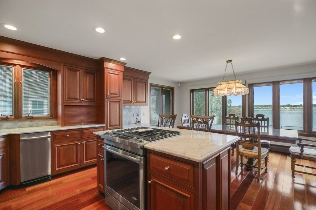 68 Seaview Ave, Swansea, MA, 68 Seaview Ave, Swansea, MA Photo #7