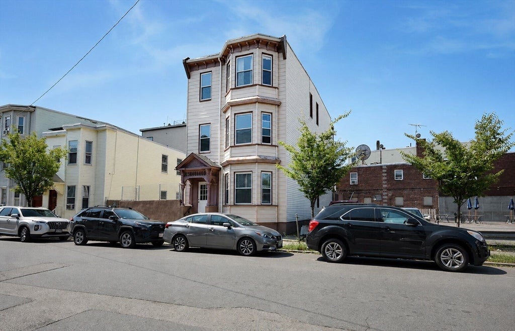 Photo of 68 Brooks St, Boston, MA