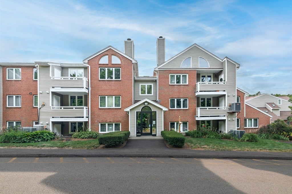 30 Chapman St #203, Weymouth, MA Photo #2