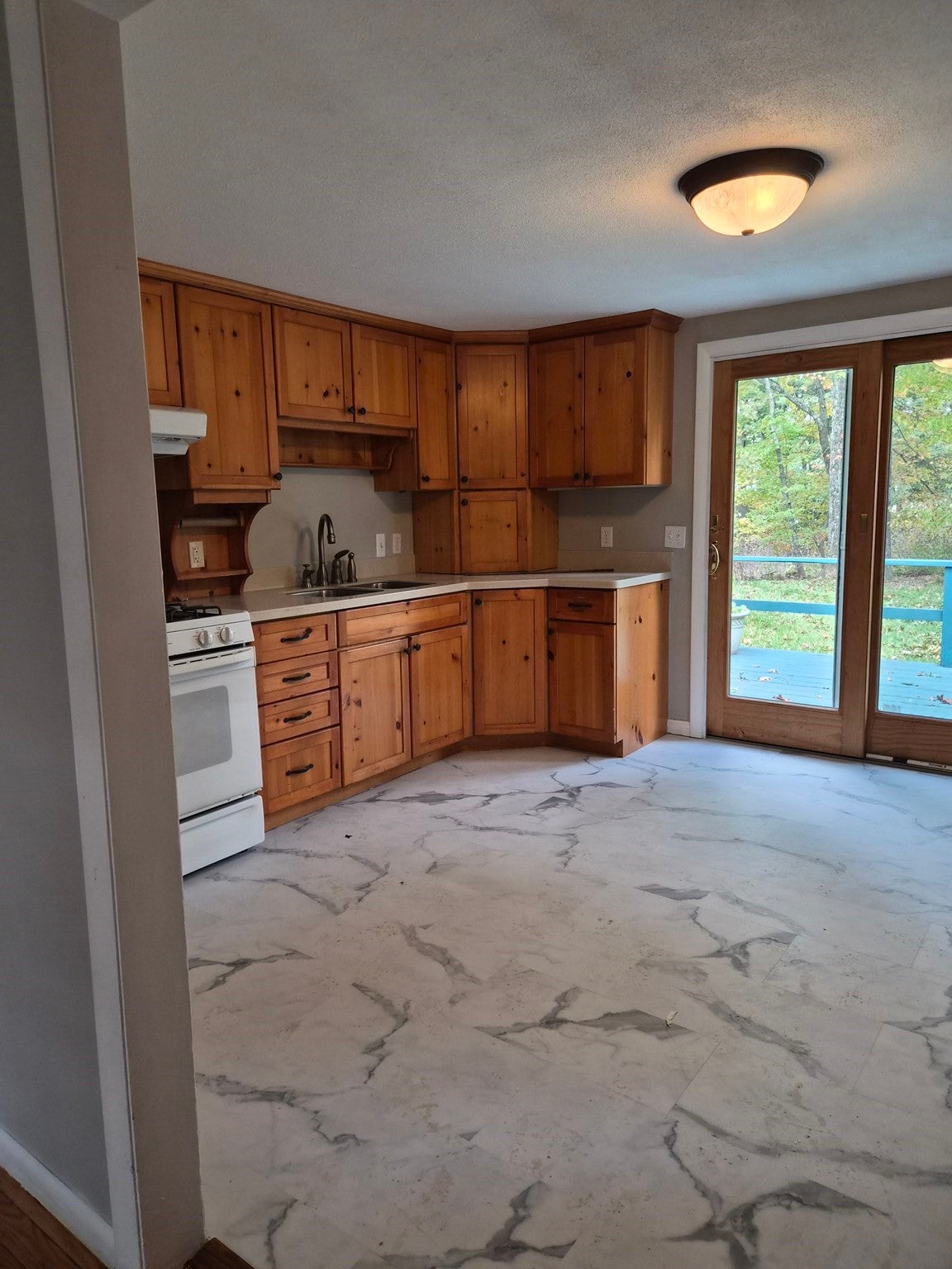 4 Silver Street, Monson, MA, 4 Silver Street, Monson, MA Photo #3