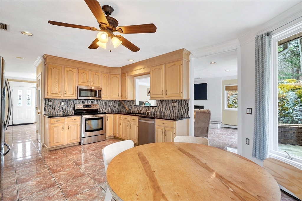 12 Parkway Dr