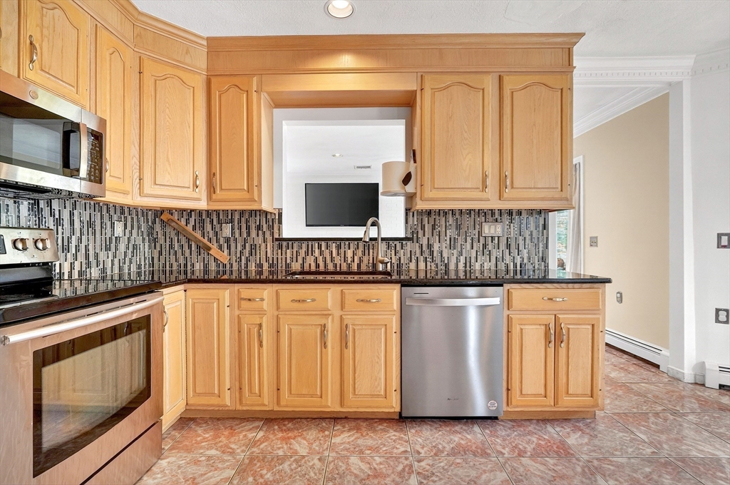 12 Parkway Dr