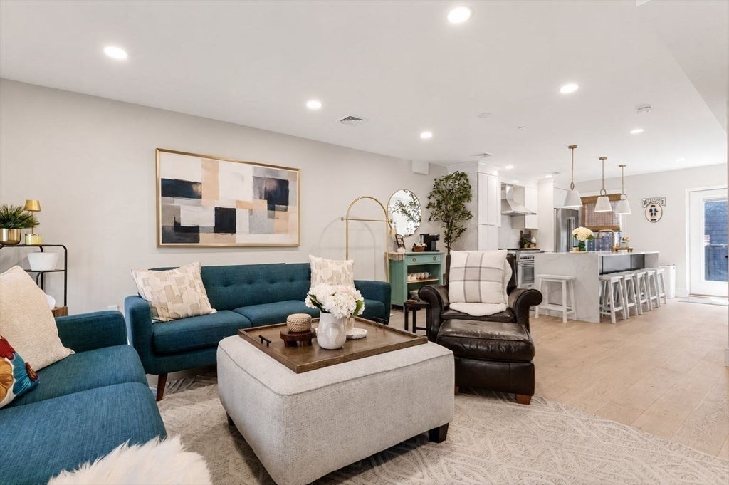 82 Endicott Street #3, Boston, MA, 82 Endicott Street #3, Boston, MA Photo #2