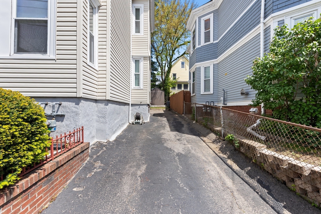 17 Cypress St