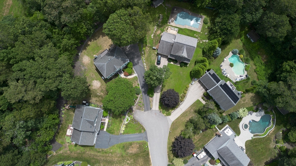 9 Heidi Ln