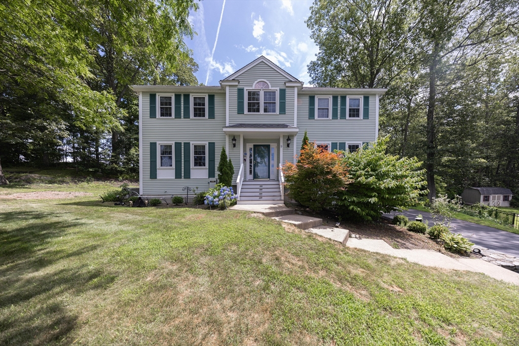 9 Heidi Ln