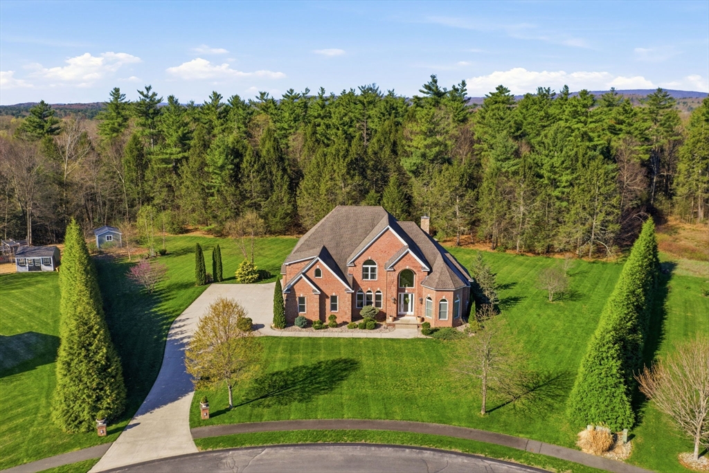 9 Nicholas Ln