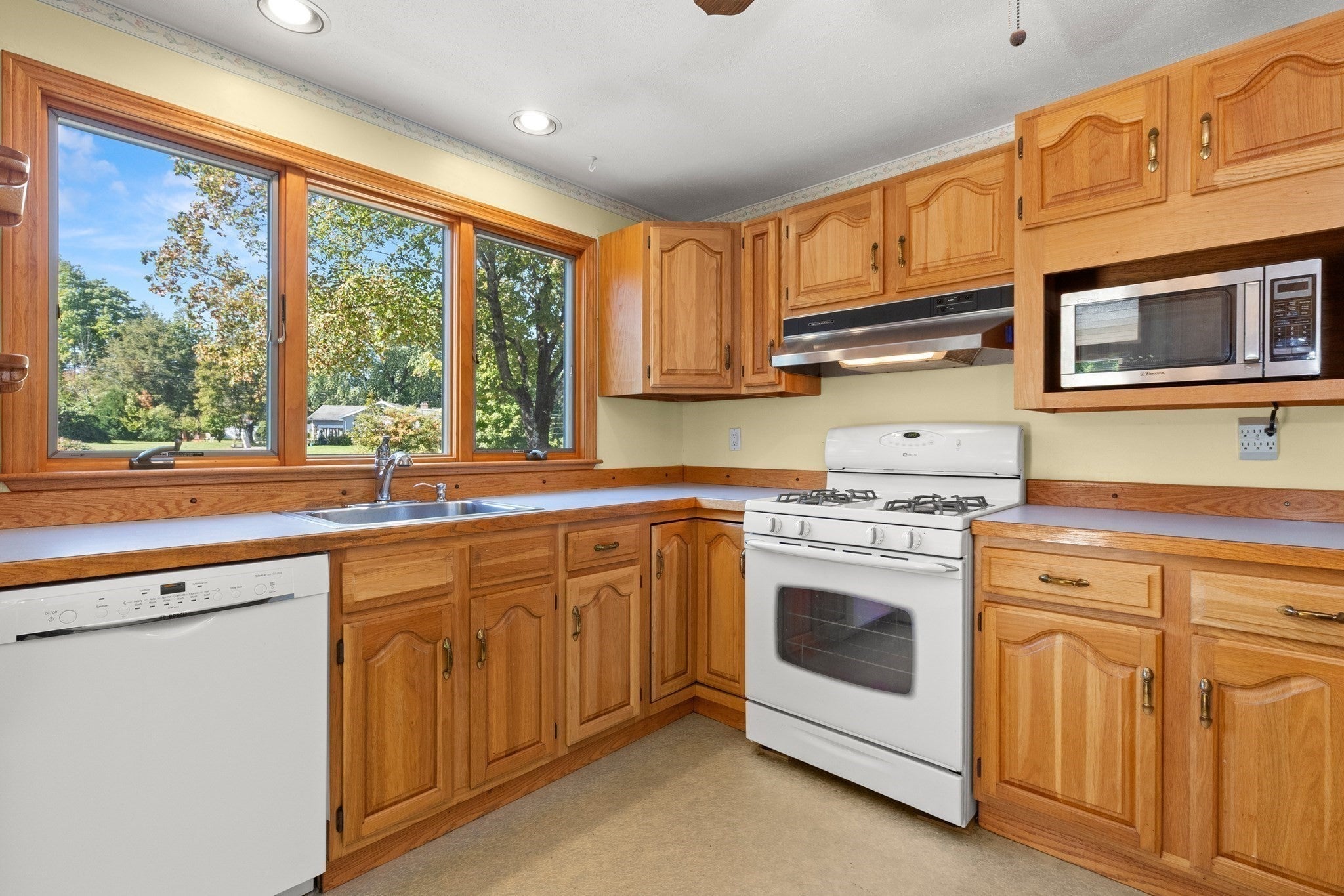 163 Center St, Groveland, MA, 163 Center St, Groveland, MA Photo #7