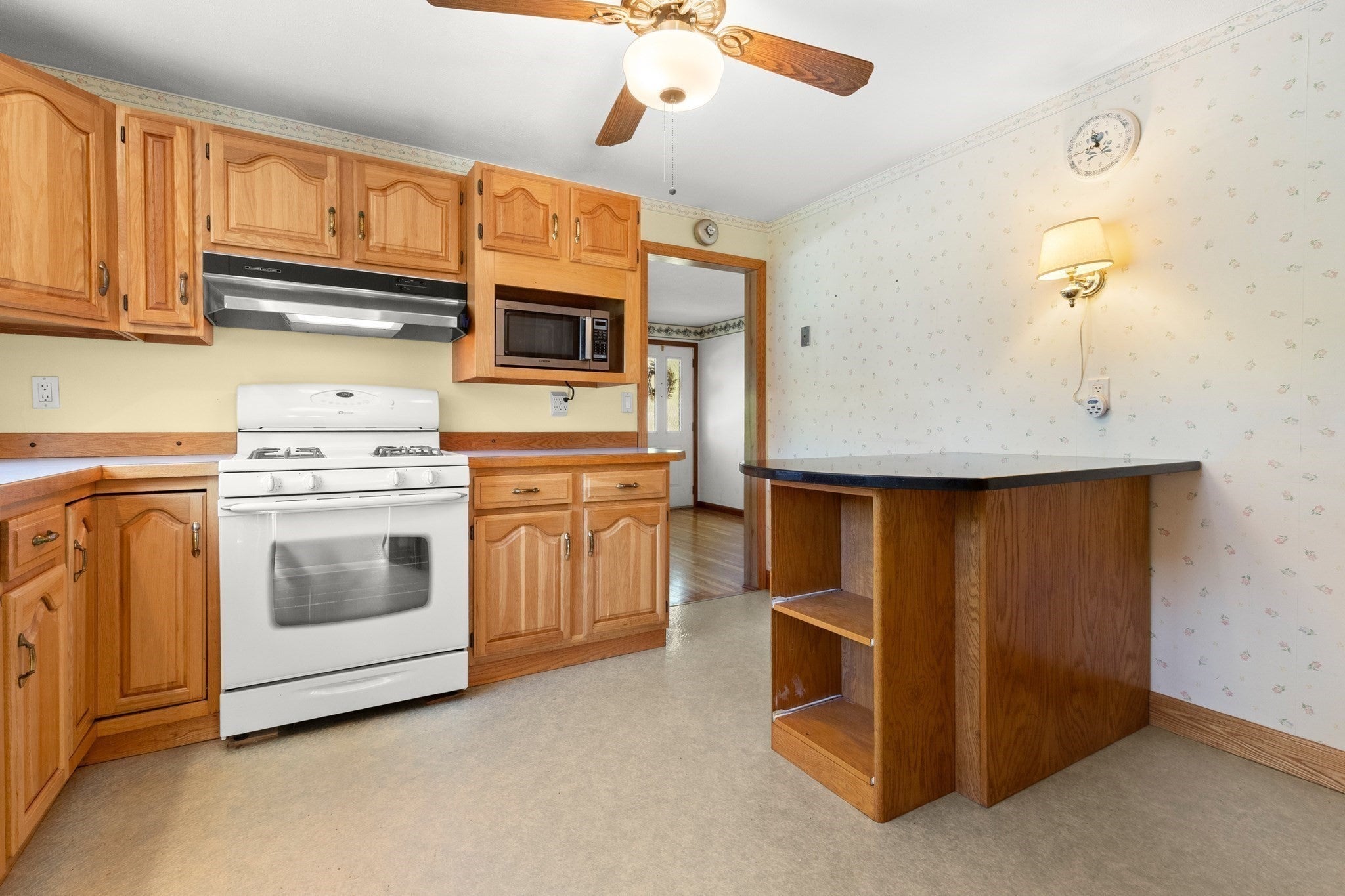 163 Center St, Groveland, MA, 163 Center St, Groveland, MA Photo #9