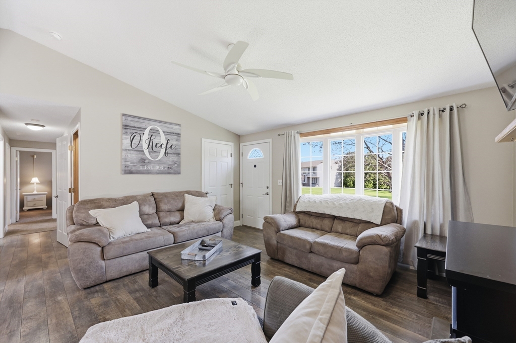23 Katherine Dr
