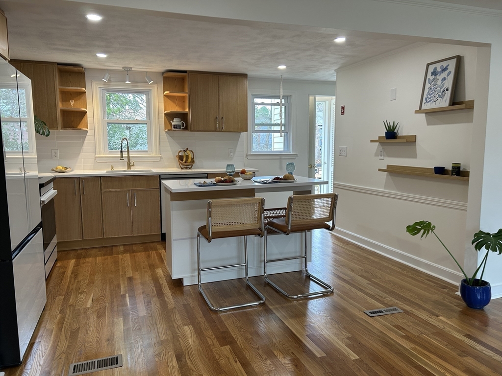 16 Middlesex Rd