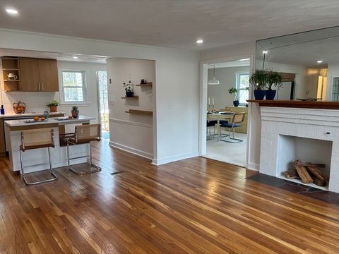 16 Middlesex Rd Sharon MA 02067