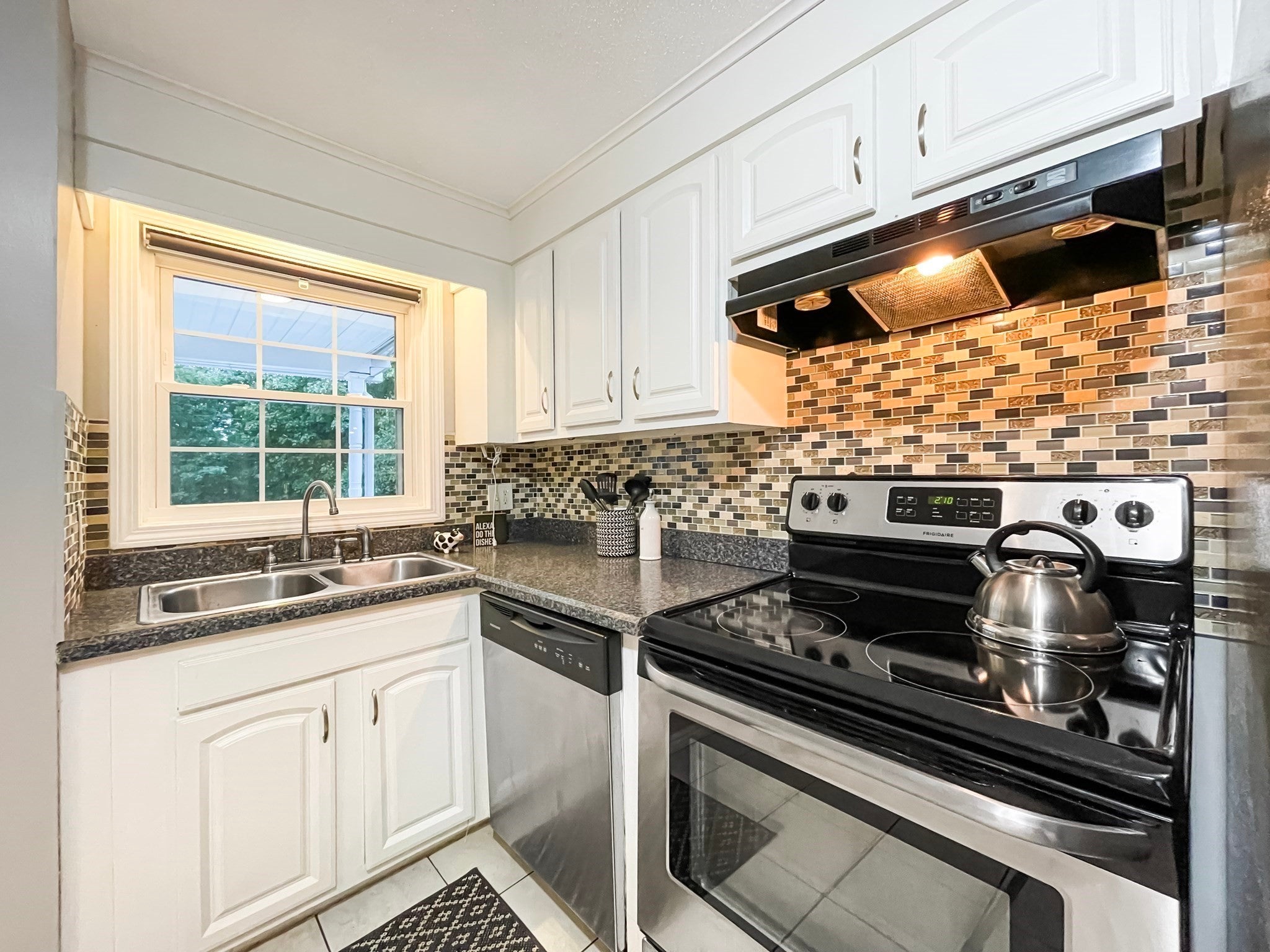 28 Wells Ave, Chicopee, MA, 28 Wells Ave, Chicopee, MA Photo #6